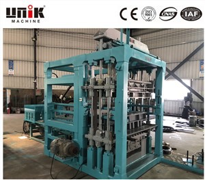 Automatisk blockmaskin